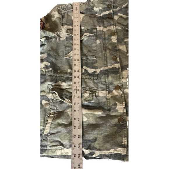Gap Camo Utility Jacket Women's Olive Butterfly Embroidered Pockets Cinch Medium - Picture 6 of 6